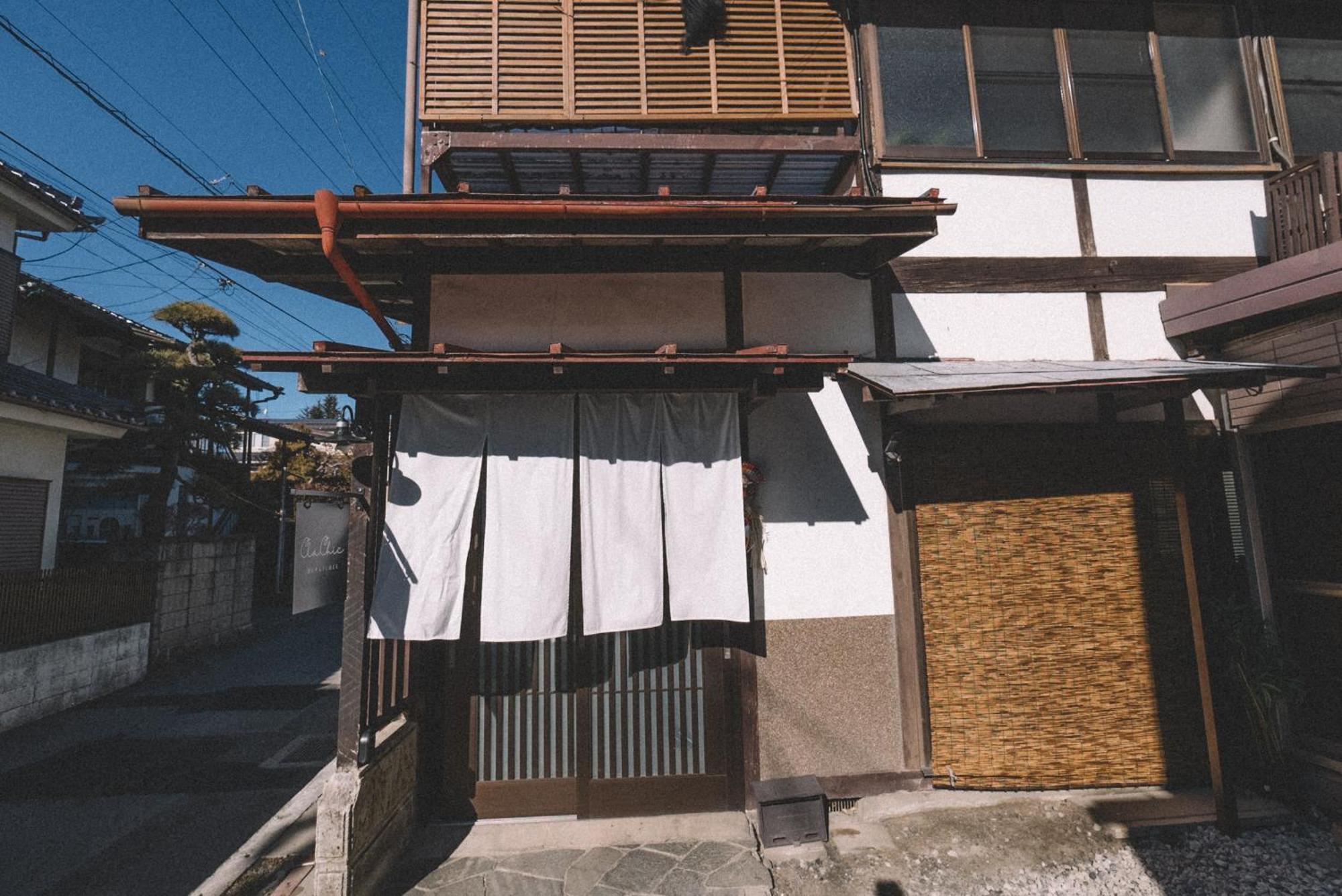 松本市の一棟貸し切りできる古民家 Экстерьер фото